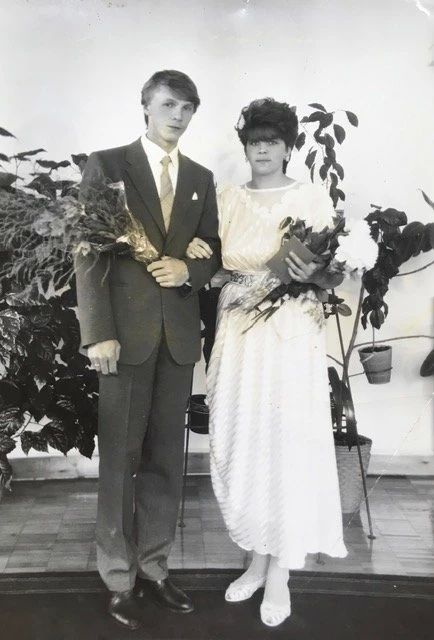 40 лет рука об руку: рубиновая свадьба семьи Константиновых 40 лет рука об руку: рубиновая свадьба семьи Константиновых