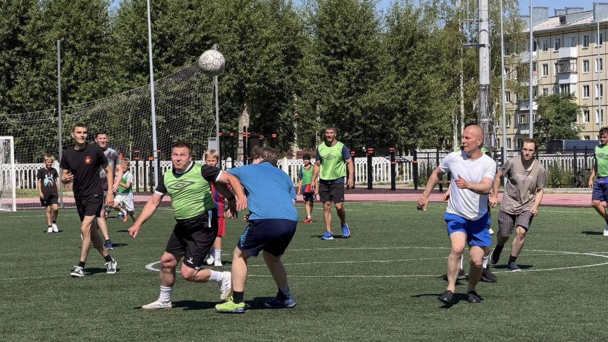 Игорь Арсентьев: Во время вчерашней поездки в Нёноксу Александр Шевченко рассказал о региональном проекте «СВОи в спорте» и пригласил присоединиться к одной из таких тренировок Игорь Арсентьев: Во время вчерашней поездки в Нёноксу Александр Шевченко рассказал о региональном проекте «СВОи в спорте» и пригласил присоединиться к одной из таких тренировок