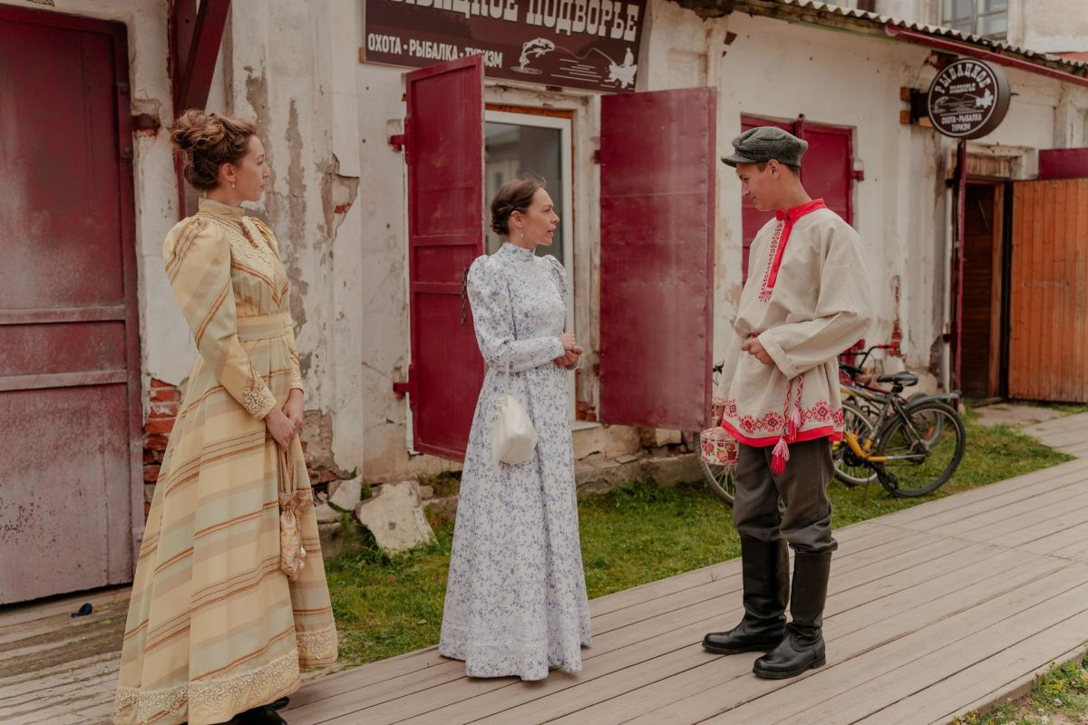 Пинежский городовой! Улицы Пинеги превратились в купеческий город XIX века! Пинежский городовой! Улицы Пинеги превратились в купеческий город XIX века!