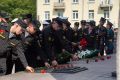 В рамках визита учебного корабля «Перекоп» в Архангельске состоялась церемония возложения цветов к Вечному огню на площади Мира