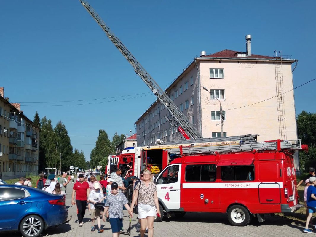 На «Звёздном берегу» весело! А у памятника Юрию Гагарину — интересно На «Звёздном берегу» весело! А у памятника Юрию Гагарину — интересно