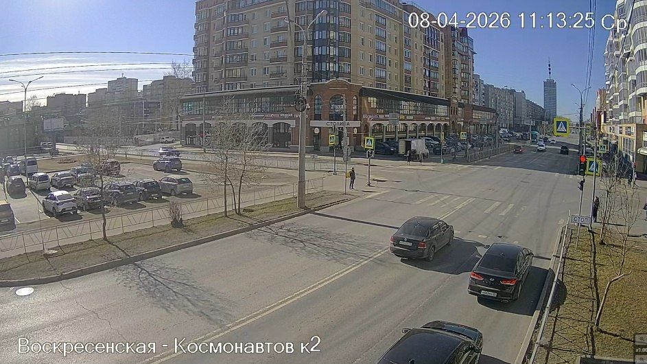 Еще 9 перекрестков города оснащены "умными" видеокамерами Еще 9 перекрестков города оснащены "умными" видеокамерами