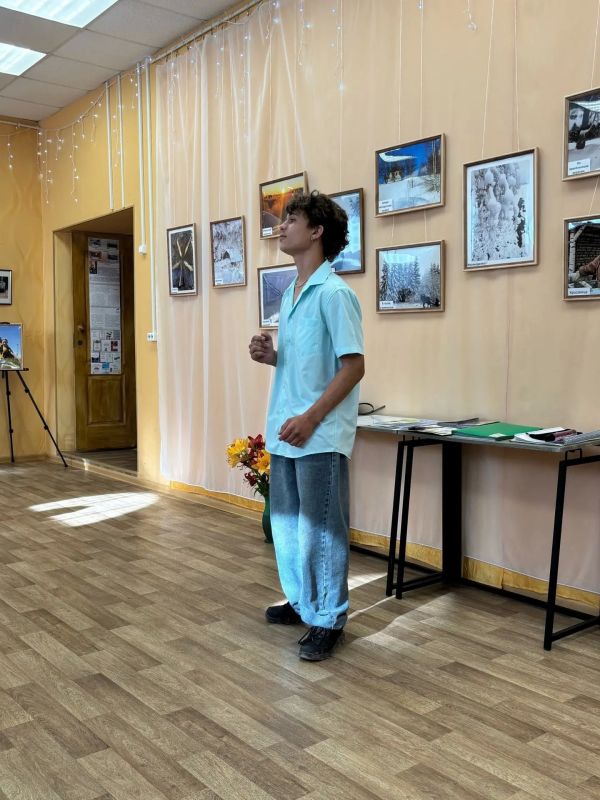 Красноборской библиотеке открылась фотовыставка Алексея Белякова «Времена года на Русском Севере» Красноборской библиотеке открылась фотовыставка Алексея Белякова «Времена года на Русском Севере»