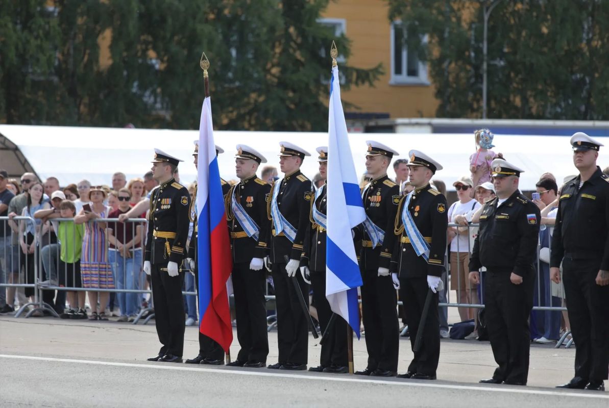 Праздник, наполненный гордостью, благодарностью и верой Праздник, наполненный гордостью, благодарностью и верой