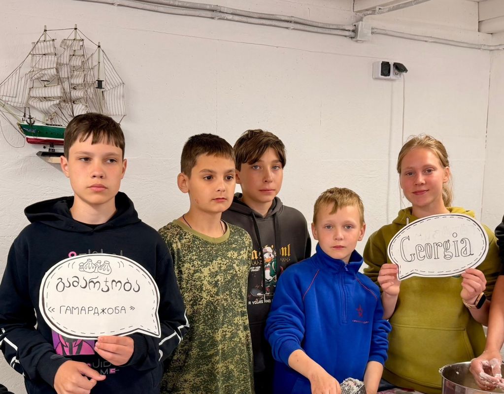 А вы знали, что в деревне Засурье Пинежского округа работает детский православный военно-патриотический лагерь «Архистратиг»? А вы знали, что в деревне Засурье Пинежского округа работает детский православный военно-патриотический лагерь «Архистратиг»?