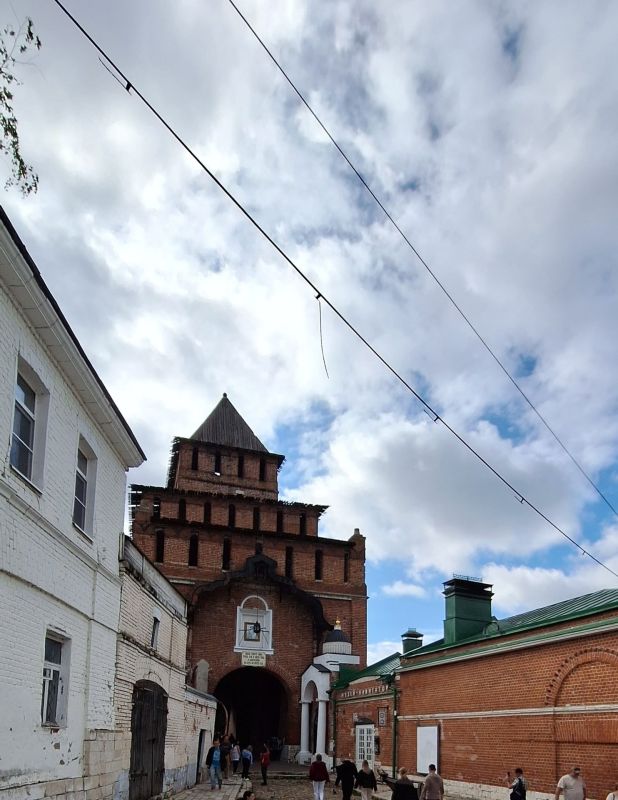 У нас замечательная новость! Наша землячка, архангельский керамист Лариса Шунина, заняла 1 место во Всероссийском конкурсе «Туристический сувенир» в самой многочисленной номинации «Сувенир города»! У нас замечательная новость! Наша землячка, архангельский керамист Лариса Шунина, заняла 1 место во Всероссийском конкурсе «Туристический сувенир» в самой многочисленной номинации «Сувенир города»!