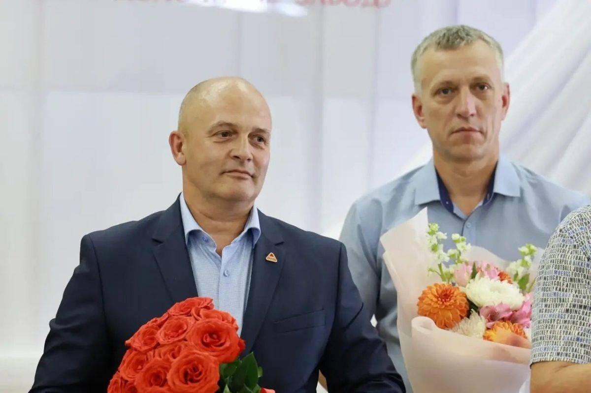 Сердце Белозория! Сегодня чествовали сотрудников и ветеранов одного из курупнейших предприятий региона - Архангельского молочного завода агрохолдинга «Белозорие» Сердце Белозория! Сегодня чествовали сотрудников и ветеранов одного из курупнейших предприятий региона - Архангельского молочного завода агрохолдинга «Белозорие»