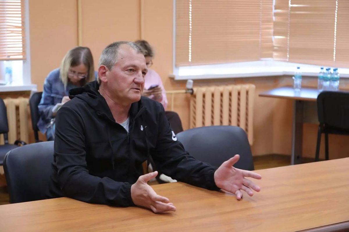 Игорь Арсентьев: Сегодня вместе с командой регионального правительства провели личный приём для участников СВО и их близких Игорь Арсентьев: Сегодня вместе с командой регионального правительства провели личный приём для участников СВО и их близких