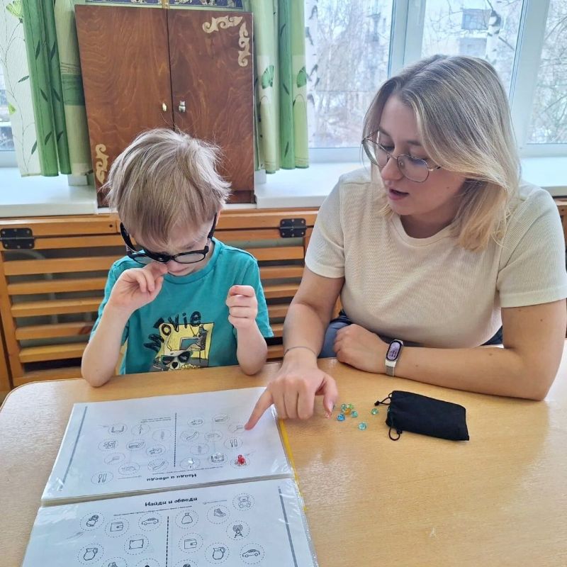 Они дарят любовь и тепло детям Они дарят любовь и тепло детям