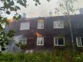 В Архангельске на Сольвычегодской горит многоквартирный дом