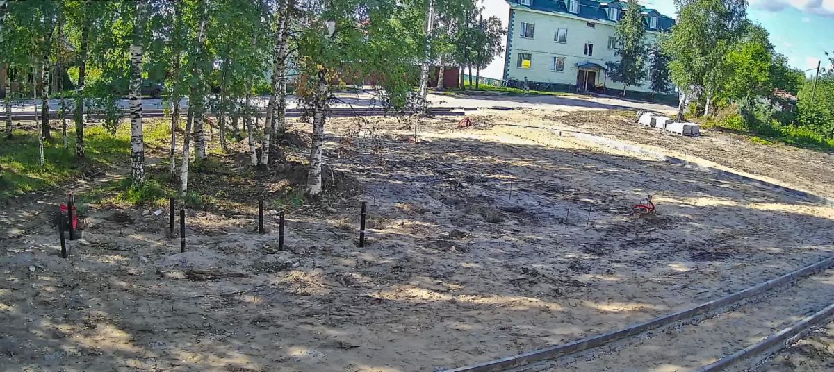 В Холмогорах приступили к благоустройству центральной части села В Холмогорах приступили к благоустройству центральной части села