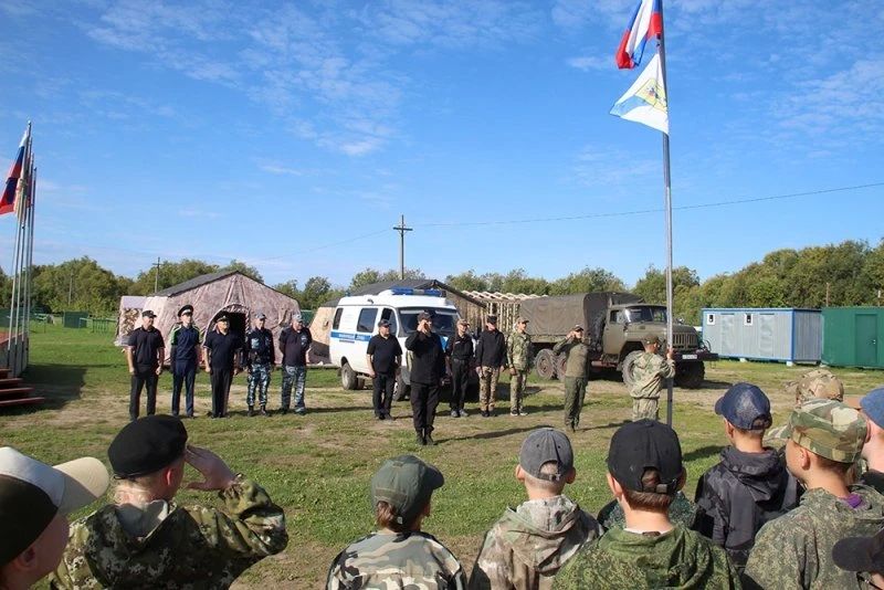 В летнем лагере «Архангел» прошла «Зарядка со стражем порядка»!