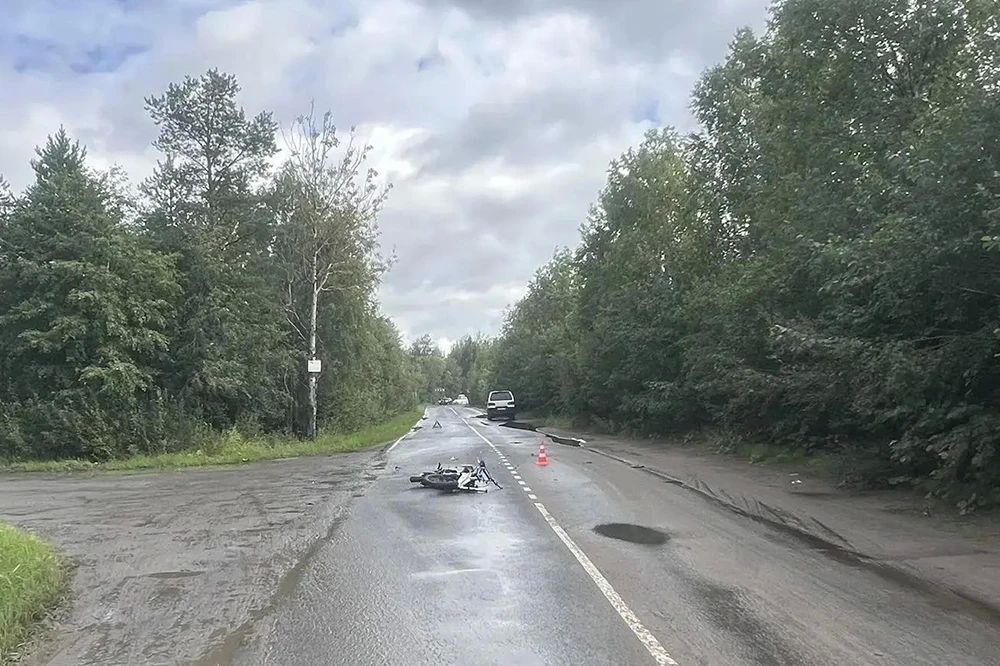 В Северодвинске устанавливаются обстоятельства ДТП с участием несовершеннолетнего мотоциклиста В Северодвинске устанавливаются обстоятельства ДТП с участием несовершеннолетнего мотоциклиста
