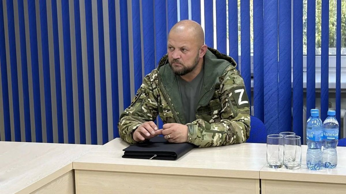 Игорь Арсентьев: Сегодня провели личный приём жителей в общественной приёмной «Единой России» в посёлке Коноша Игорь Арсентьев: Сегодня провели личный приём жителей в общественной приёмной «Единой России» в посёлке Коноша