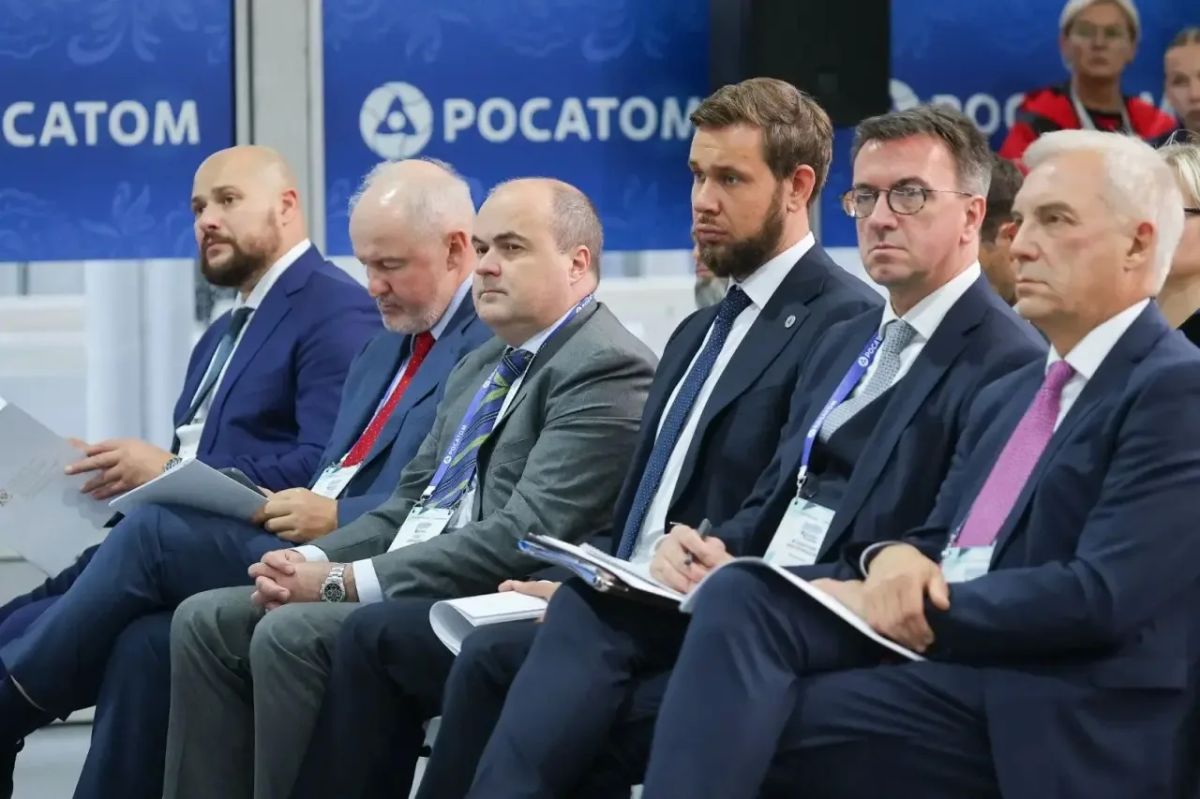 Александр Цыбульский: На площадке форума «Арктика – Регионы» провели совместное заседание двух комиссий Государственного Совета – по направлениям «Международная кооперация и экспорт» и «Промышленность» Александр Цыбульский: На площадке форума «Арктика – Регионы» провели совместное заседание двух комиссий Государственного Совета – по направлениям «Международная кооперация и экспорт» и «Промышленность»
