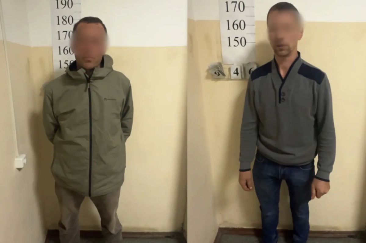 При проведении оперативно-розыскных мероприятий сотрудниками управления по контролю за оборотом наркотиков УМВД России по Архангельской области в автомобиле Land Rover, припаркованном около одного из торговых центров города... При проведении оперативно-розыскных мероприятий сотрудниками управления по контролю за оборотом наркотиков УМВД России по Архангельской области в автомобиле Land Rover, припаркованном около одного из торговых центров города...