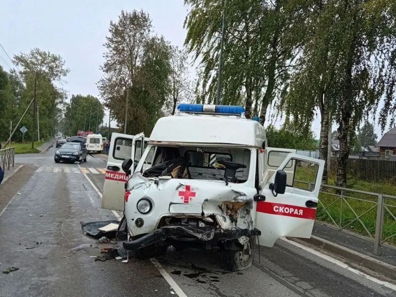 Сегодня около 15 часов в ОМВД России по Коношскому району поступило сообщение о дорожно-транспортном происшествии, произошедшем на региональной автодороге «Коноша – Няндома» Сегодня около 15 часов в ОМВД России по Коношскому району поступило сообщение о дорожно-транспортном происшествии, произошедшем на региональной автодороге «Коноша – Няндома»