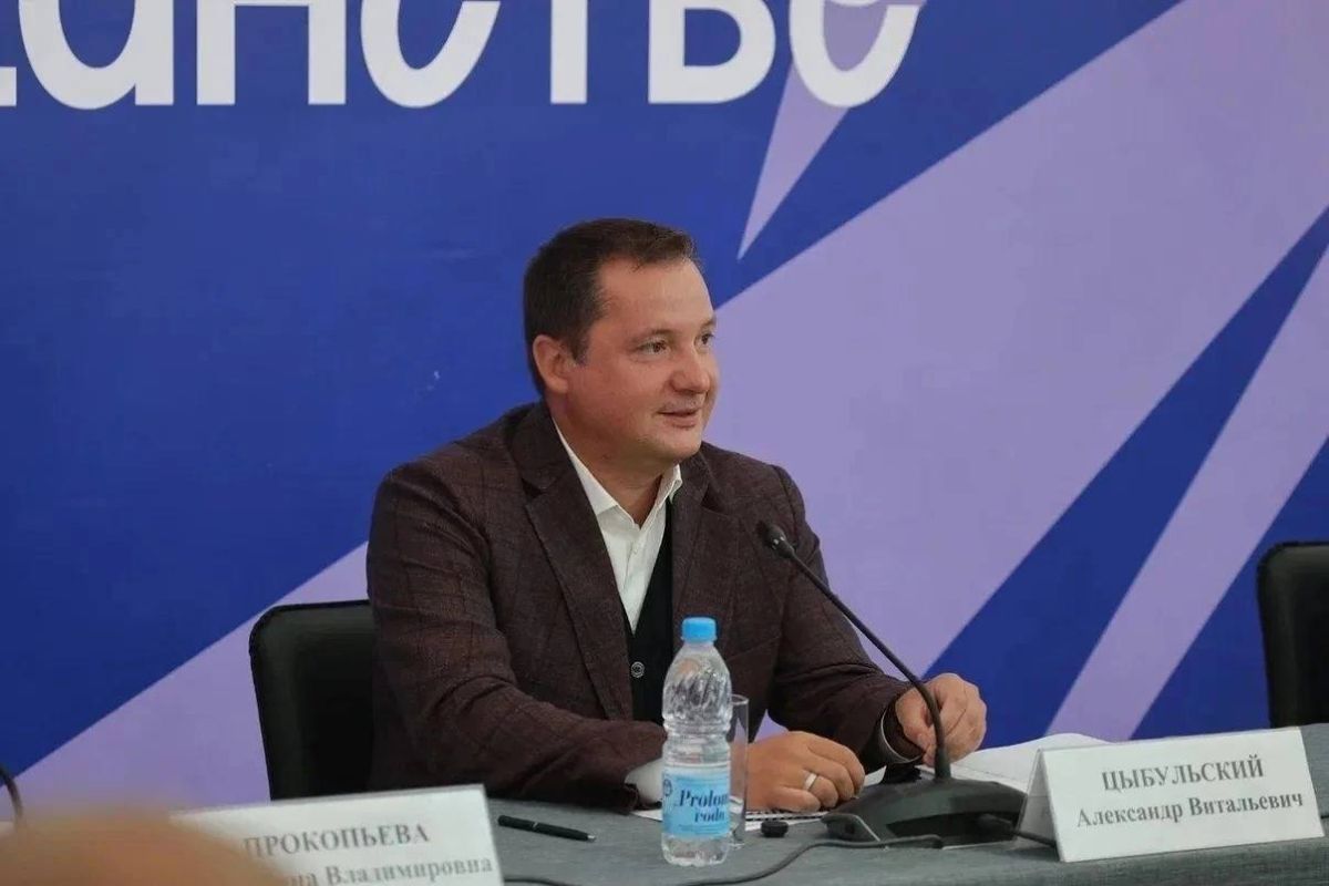 Игорь Арсентьев: Сегодня работал в Каргополе, здесь проходит областной молодежный форум «Команда 29: Год культуры Русского Севера», объединивший более 200 представителей молодежного актива из муниципальных образований региона Игорь Арсентьев: Сегодня работал в Каргополе, здесь проходит областной молодежный форум «Команда 29: Год культуры Русского Севера», объединивший более 200 представителей молодежного актива из муниципальных образований региона