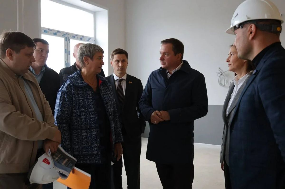 Губернатор Александр Цыбульский в рамках рабочего визита осмотрел ряд социальных объектов в Каргополе Губернатор Александр Цыбульский в рамках рабочего визита осмотрел ряд социальных объектов в Каргополе
