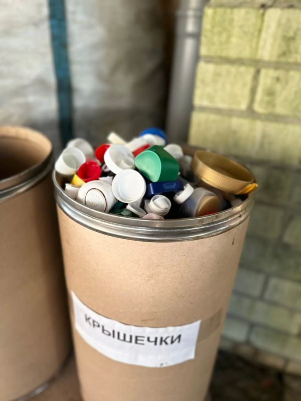 Выпускники Мастерской новых медиа запускают всероссийскую акцию «Крышки добра» Выпускники Мастерской новых медиа запускают всероссийскую акцию «Крышки добра»