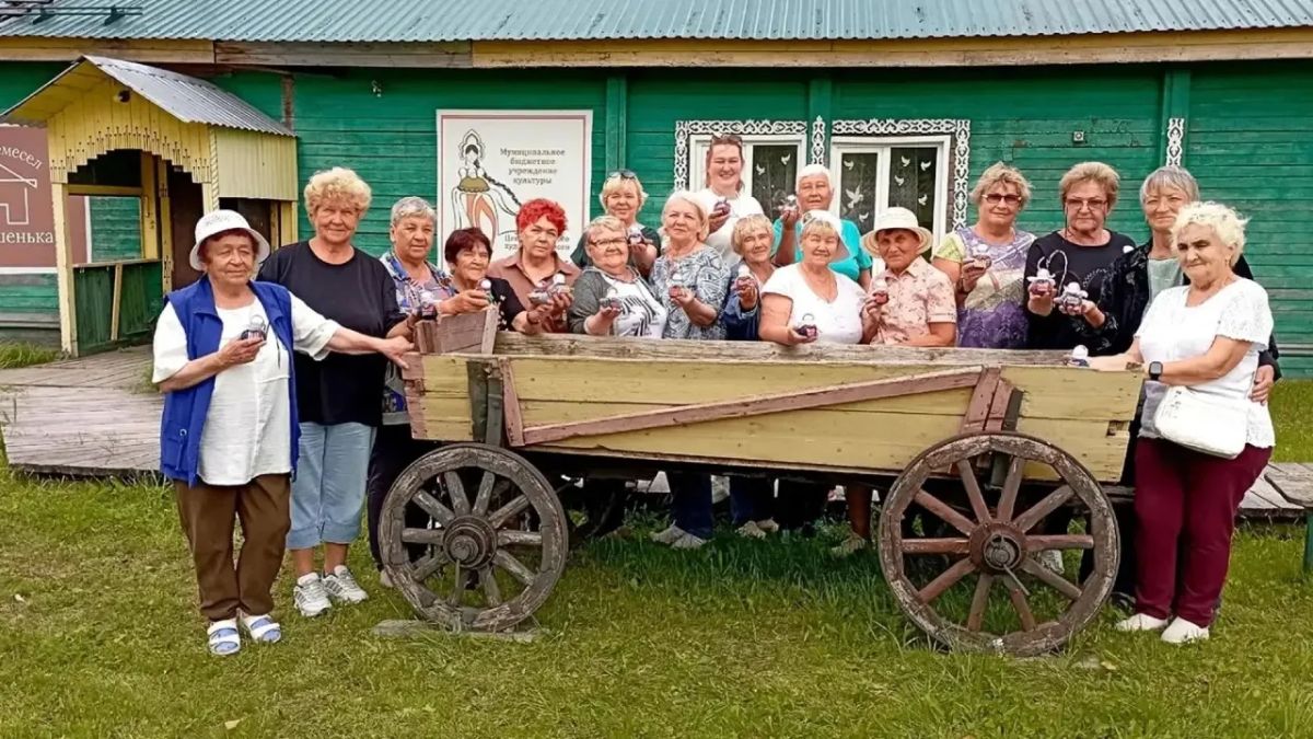 Александр Цыбульский: С начала года в социальных учреждениях Поморья состоялось более 800 экскурсий, творческих встреч, мастер-классов и оздоровительных занятий в рамках проекта «Поморское долголетие»