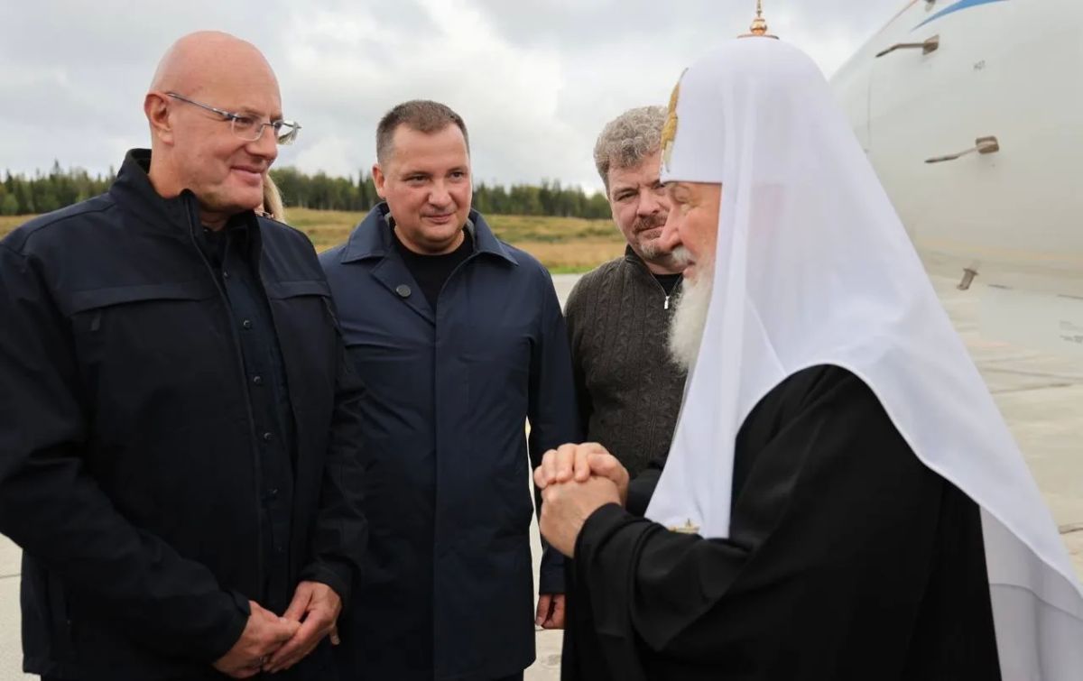 Дмитрий Чернышенко и Святейший Патриарх Московский и всея Руси Кирилл провели заседание оргкомитета по подготовке к 600-летию основания первого монашеского поселения на Соловках Дмитрий Чернышенко и Святейший Патриарх Московский и всея Руси Кирилл провели заседание оргкомитета по подготовке к 600-летию основания первого монашеского поселения на Соловках