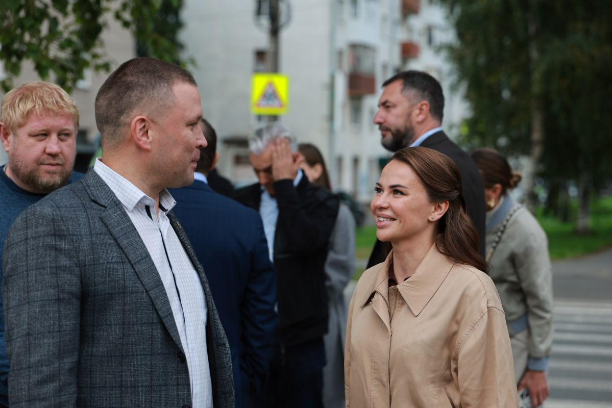 На архангельской набережной открыли Аллею династий «Росводоканала» На архангельской набережной открыли Аллею династий «Росводоканала»
