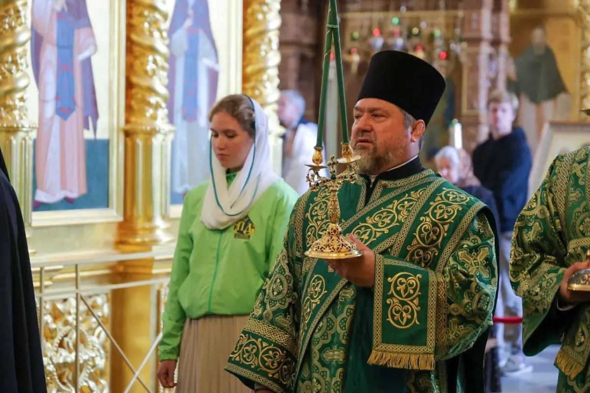Александр Цыбульский: На Соловецкий архипелаг прибыл Святейший Патриарх Московский и Всея Руси Кирилл – он традиционно принимает участие в мероприятиях, приуроченных ко дню памяти преподобных Зосимы, Савватия и Германа... Александр Цыбульский: На Соловецкий архипелаг прибыл Святейший Патриарх Московский и Всея Руси Кирилл – он традиционно принимает участие в мероприятиях, приуроченных ко дню памяти преподобных Зосимы, Савватия и Германа...