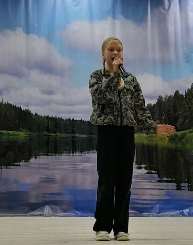 В Верколе (Пинежский округ) провели концерт в поддержку бойцов СВО В Верколе (Пинежский округ) провели концерт в поддержку бойцов СВО