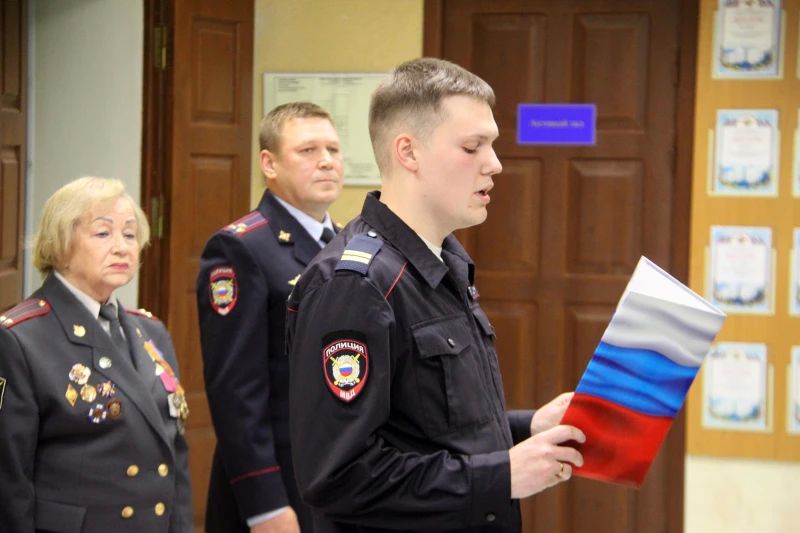 69 молодых стражей порядка приняли Присягу сотрудника органов внутренних дел 69 молодых стражей порядка приняли Присягу сотрудника органов внутренних дел