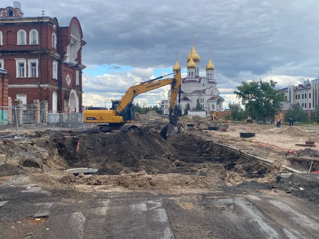 На площади Профсоюзов начались дорожные работы На площади Профсоюзов начались дорожные работы