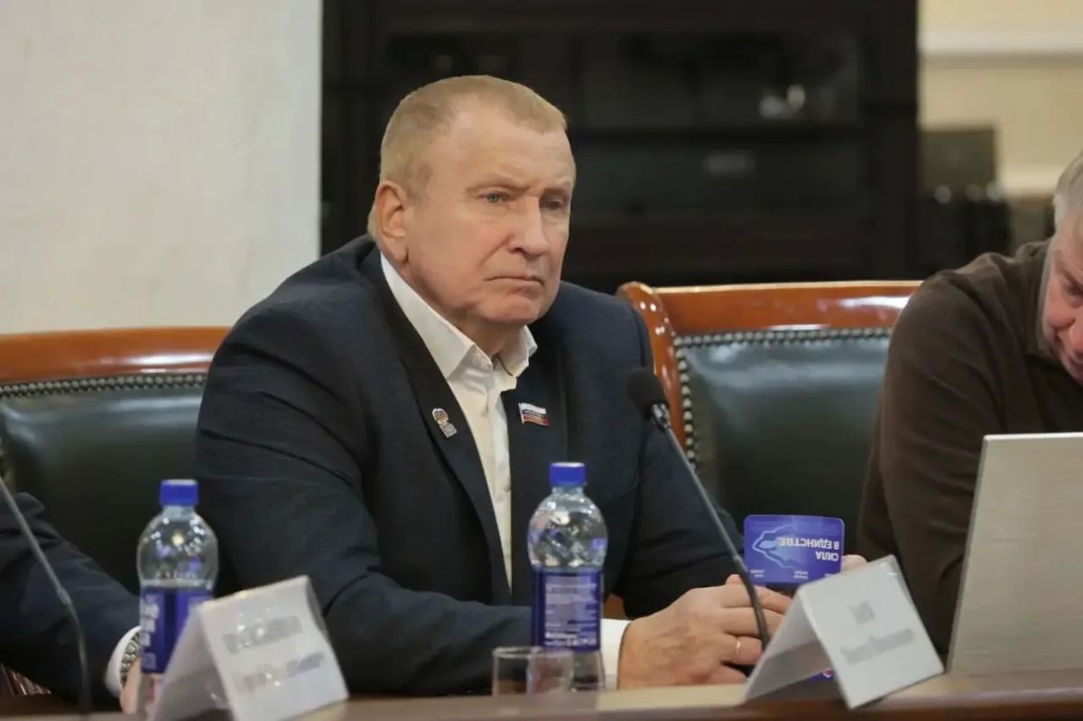 Александр Цыбульский: В канун нового парламентского сезона встретились с депутатами фракции «Единая Россия» в Архангельском областном Собрании Александр Цыбульский: В канун нового парламентского сезона встретились с депутатами фракции «Единая Россия» в Архангельском областном Собрании