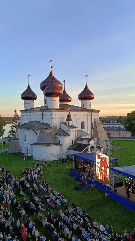 Каргополь в этот вечер дышал историей и музыкой Каргополь в этот вечер дышал историей и музыкой