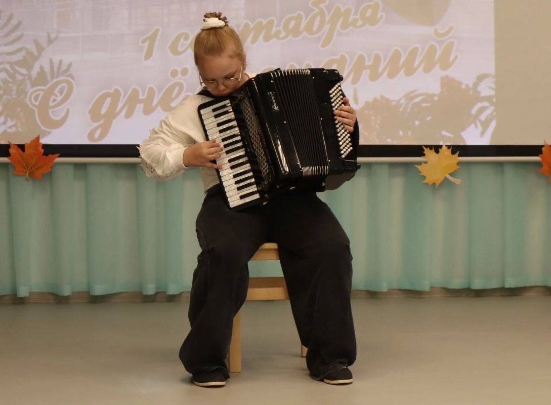 Коношский район: юные музыканты и художники начали новый учебный год! Коношский район: юные музыканты и художники начали новый учебный год!