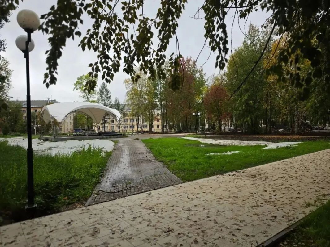 Благоустройство городского парка в Новодвинске близится к завершению Благоустройство городского парка в Новодвинске близится к завершению