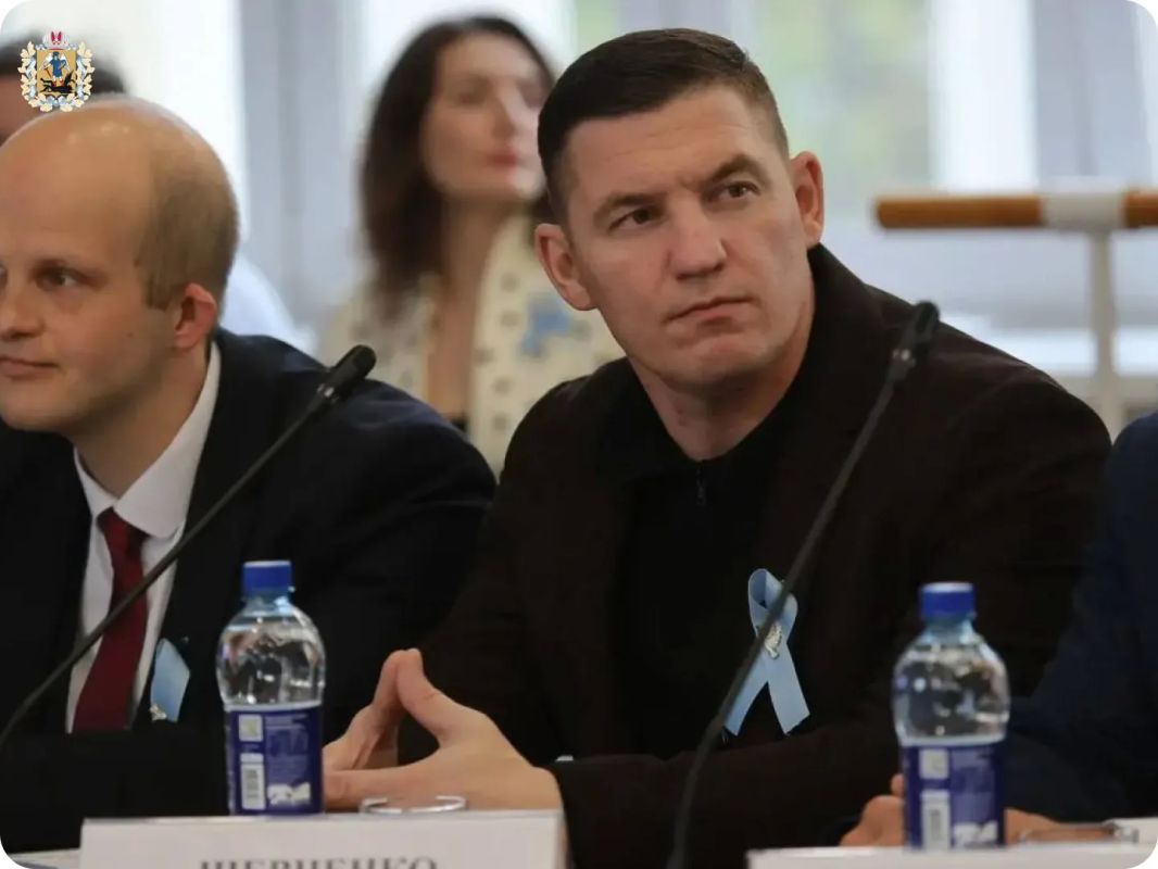 Сегодня губернатор Александр Цыбульский с рабочим визитом посетил Новодвинск Сегодня губернатор Александр Цыбульский с рабочим визитом посетил Новодвинск