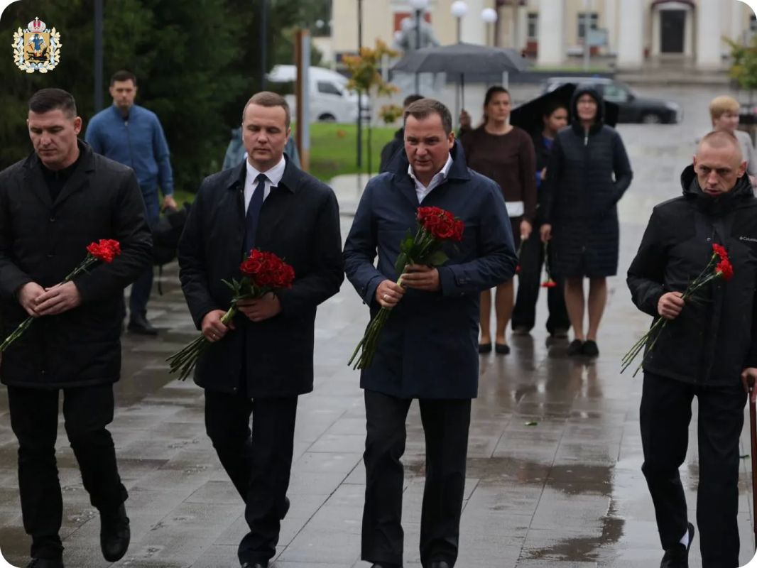 Сегодня губернатор Александр Цыбульский с рабочим визитом посетил Новодвинск Сегодня губернатор Александр Цыбульский с рабочим визитом посетил Новодвинск