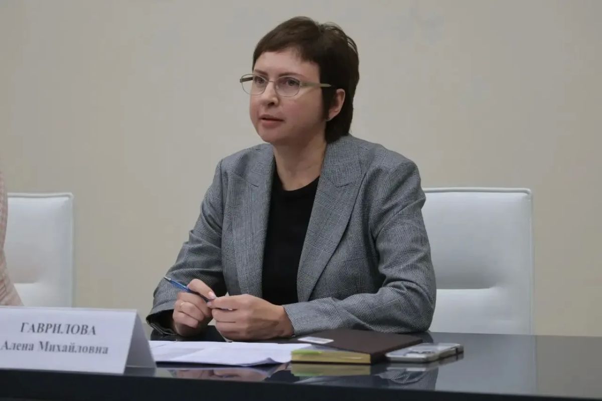 Александр Цыбульский: С заместителем председателя Государственного фонда «Защитники Отечества» Аленой Михайловной Гавриловой обсудили, как сделать систему поддержки ветеранов и их семей еще более понятной, последовательной и... Александр Цыбульский: С заместителем председателя Государственного фонда «Защитники Отечества» Аленой Михайловной Гавриловой обсудили, как сделать систему поддержки ветеранов и их семей еще более понятной, последовательной и...
