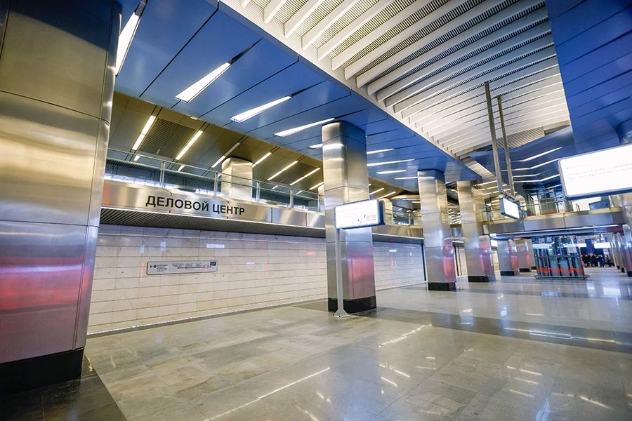 В Москве состоялся запуск станций первого участка Рублево-Архангельской линии метро, в церемонии приняли участие президент России Владимир Путин и мэр столицы Сергей Собянин В Москве состоялся запуск станций первого участка Рублево-Архангельской линии метро, в церемонии приняли участие президент России Владимир Путин и мэр столицы Сергей Собянин