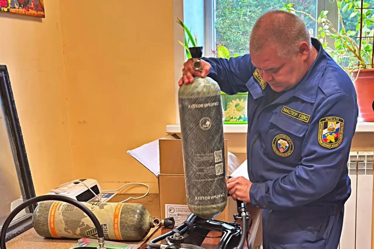 Александр Цыбульский: Закупили новое дыхательное оборудование для пожарных Архангельской области, чтобы они могли выполнять свою работу максимально эффективно и, что самое важное, безопасно Александр Цыбульский: Закупили новое дыхательное оборудование для пожарных Архангельской области, чтобы они могли выполнять свою работу максимально эффективно и, что самое важное, безопасно