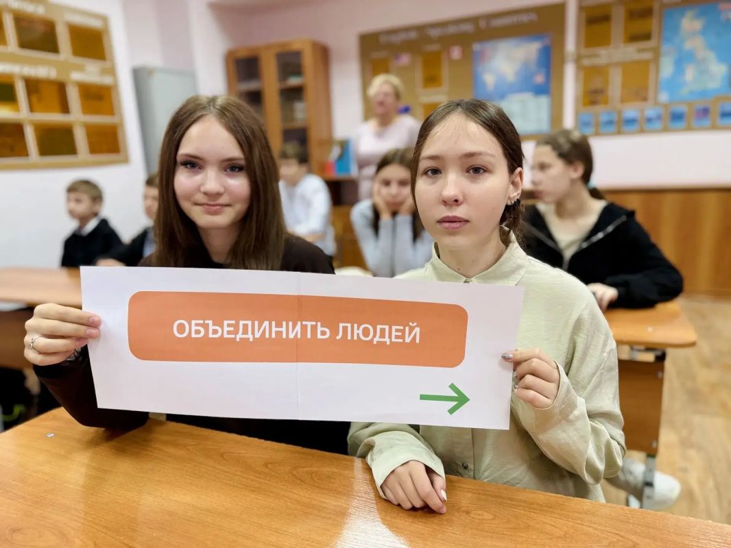 7 сентября состоялось занятие «Разговоры о важном», которые были посвящены двум важным темам 7 сентября состоялось занятие «Разговоры о важном», которые были посвящены двум важным темам