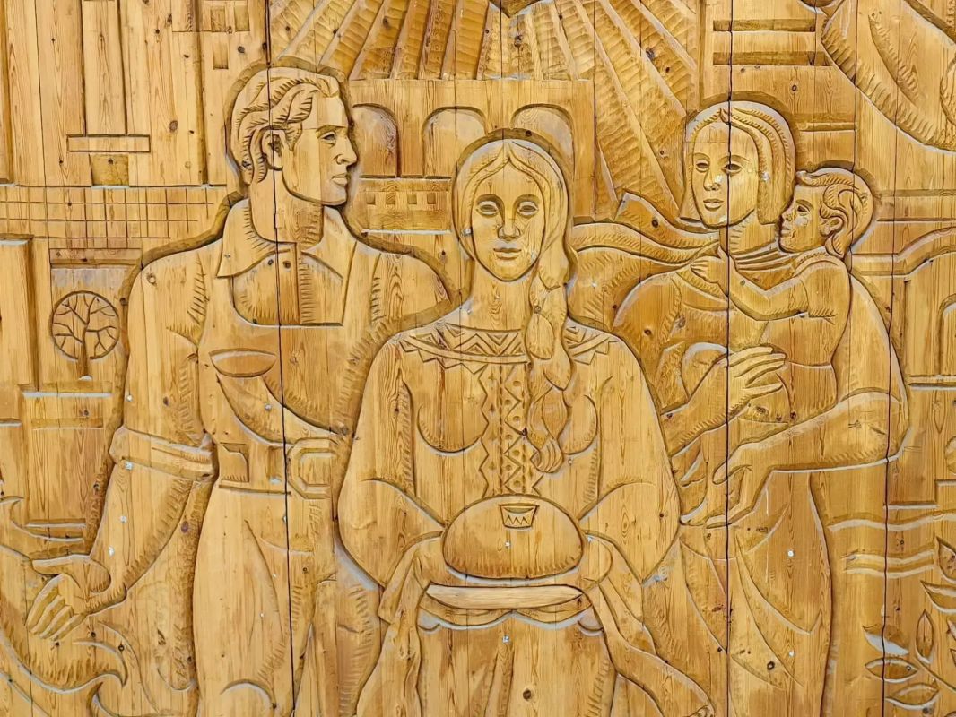 Находка для ценителей деревянного зодчества Находка для ценителей деревянного зодчества
