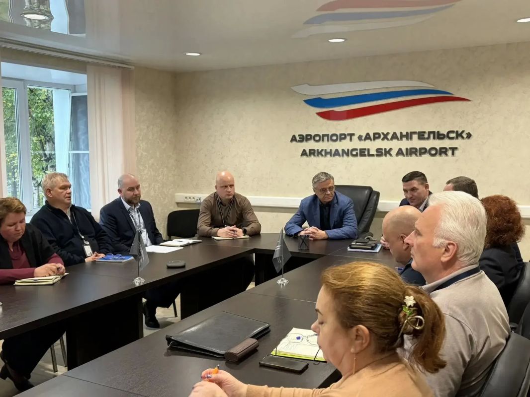 Ветеран СВО Александр Шевченко встретился с коллективом аэропорта Архангельск Ветеран СВО Александр Шевченко встретился с коллективом аэропорта Архангельск