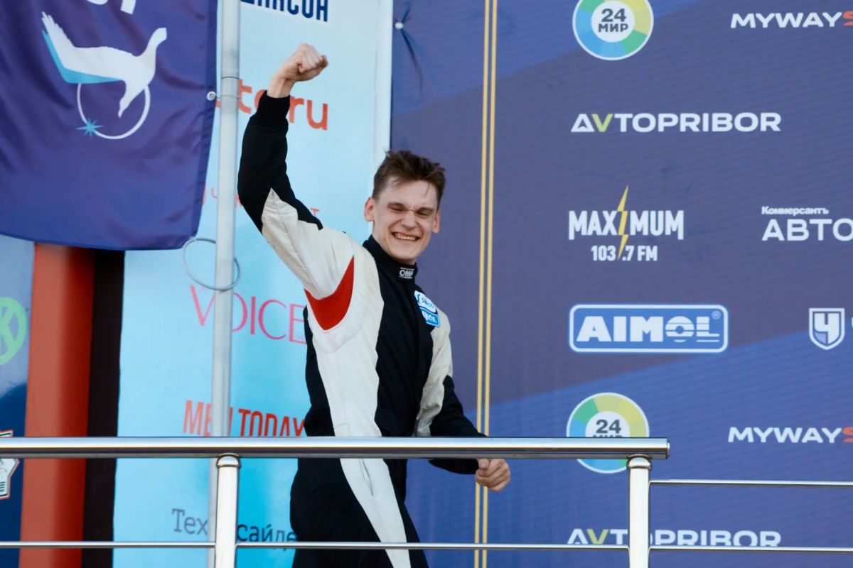 Жаркий этап SMP Formula 4 и новый рекордсмен чемпионата! Жаркий этап SMP Formula 4 и новый рекордсмен чемпионата!