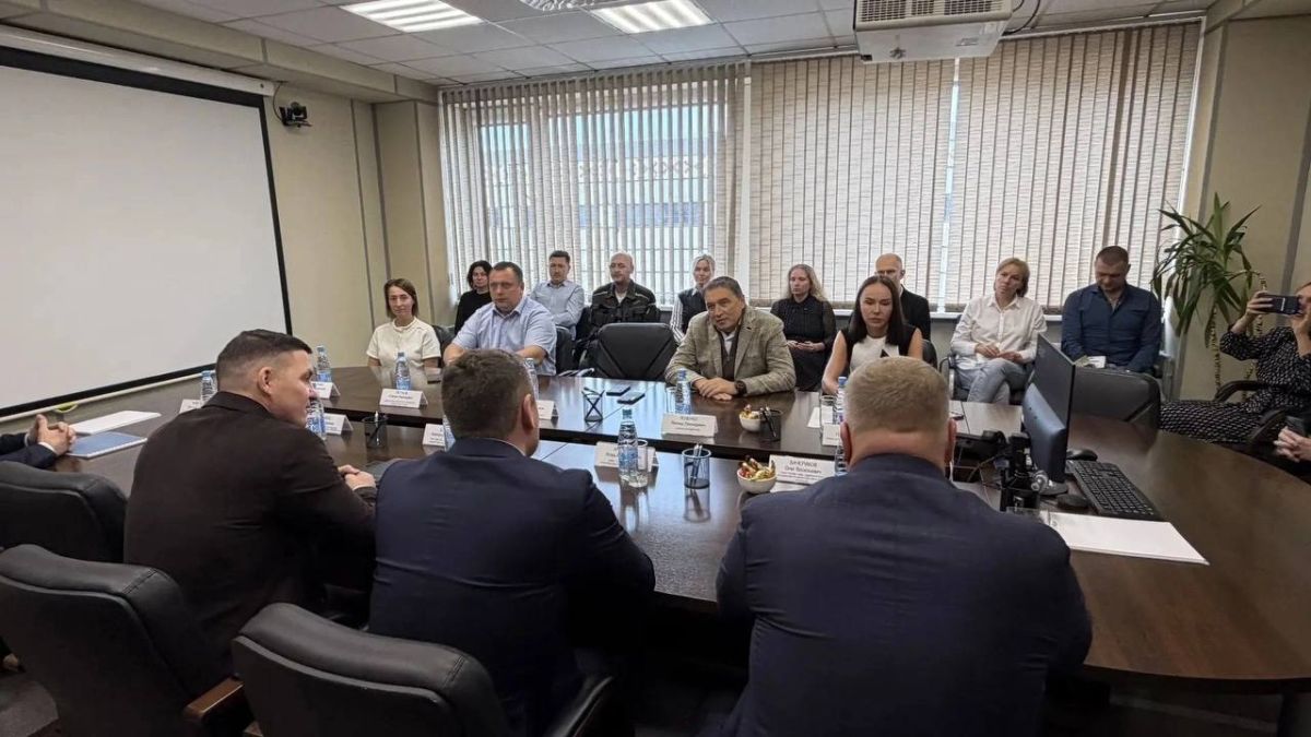 Игорь Арсентьев: Сегодня вместе с Александром Шевченко посетили АО «Промышленные технологии» Игорь Арсентьев: Сегодня вместе с Александром Шевченко посетили АО «Промышленные технологии»