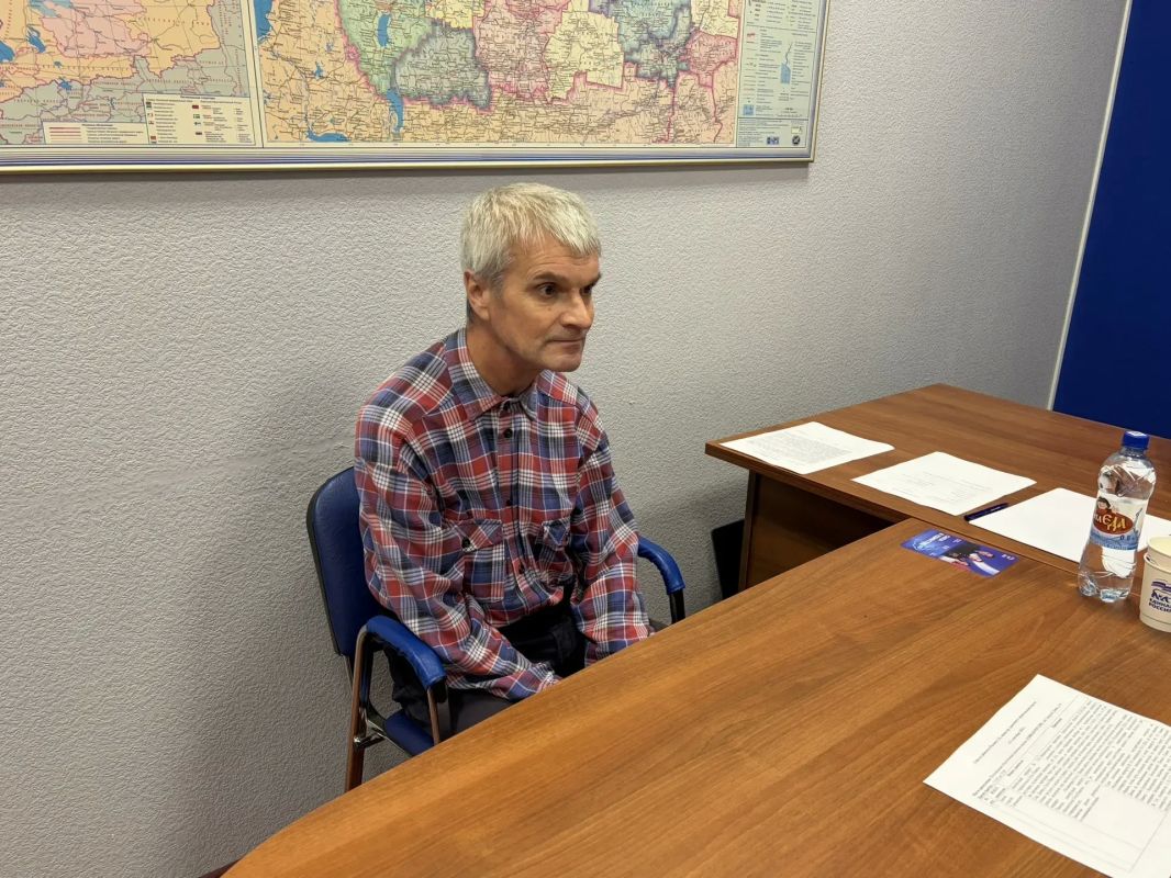 Сергей Роднев провёл приём граждан по вопросам транспортного обслуживания Сергей Роднев провёл приём граждан по вопросам транспортного обслуживания