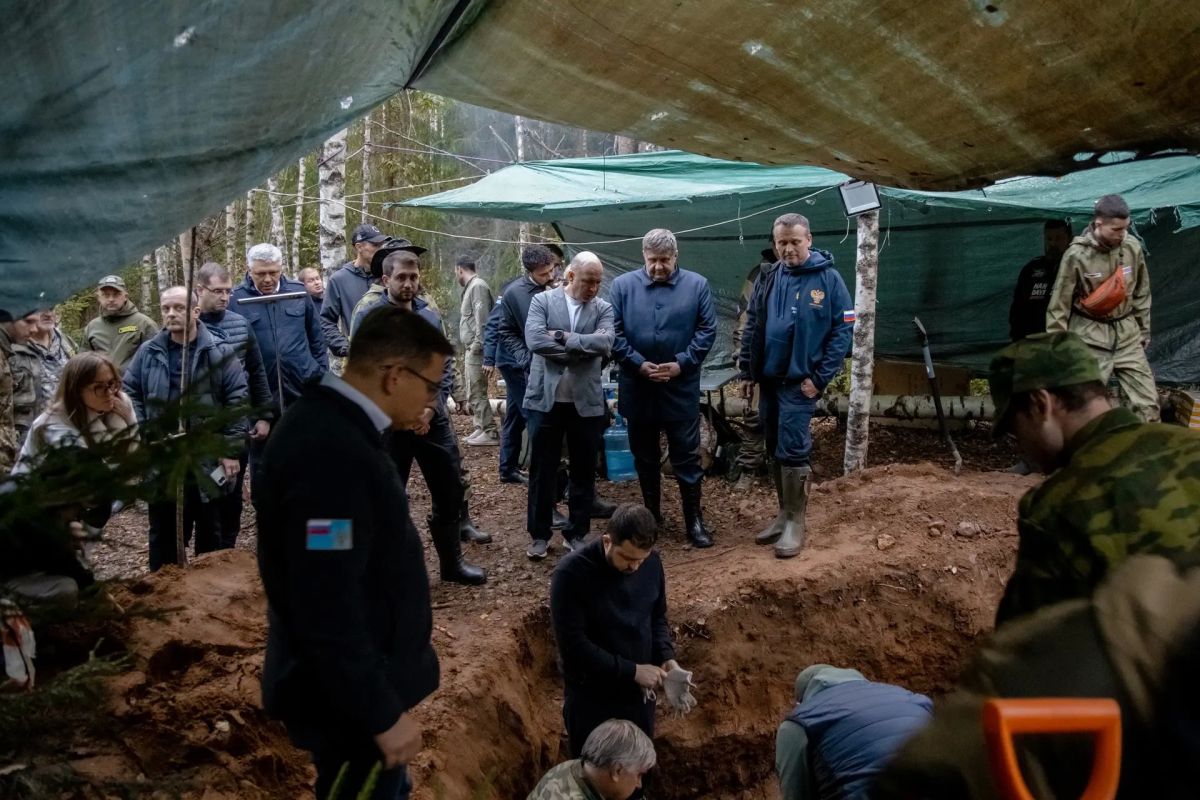 Александр Сахаров в составе делегации Минтранса России встретился со студенческими поисковыми отрядами в Новгородской области Александр Сахаров в составе делегации Минтранса России встретился со студенческими поисковыми отрядами в Новгородской области