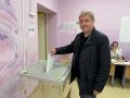 Проголосовал на выборах депутатов Государственной Думы на участке, расположенном в школе № 22