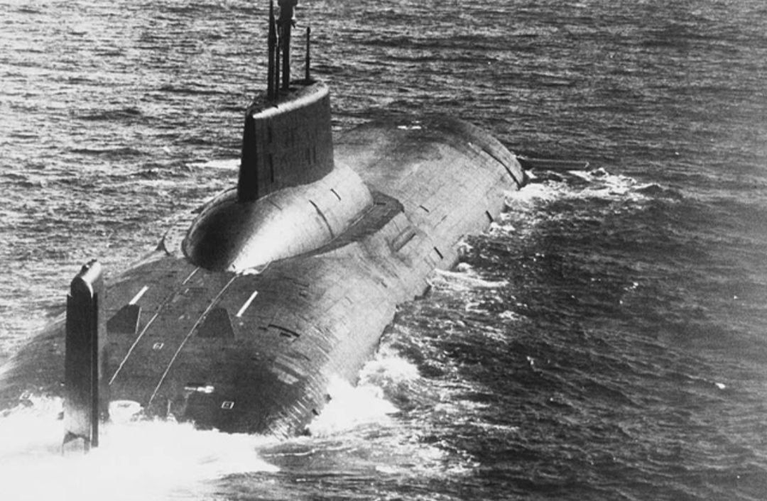 Эдуард Басурин: #ДЕНЬвИСТОРИИ. 23 сентября 1980 года в Северодвинске была спущена на воду самая большая в мире подводная лодка проекта «Акула», более известного ныне под названием «Тайфун» Эдуард Басурин: #ДЕНЬвИСТОРИИ. 23 сентября 1980 года в Северодвинске была спущена на воду самая большая в мире подводная лодка проекта «Акула», более известного ныне под названием «Тайфун»