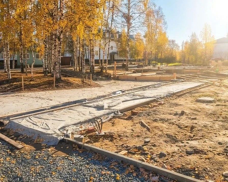 В Холмогорах продолжается реализация первого этапа благоустройства центральной части села В Холмогорах продолжается реализация первого этапа благоустройства центральной части села